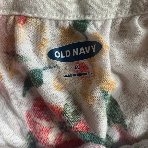 Old navy tank - Picture 2 of 2